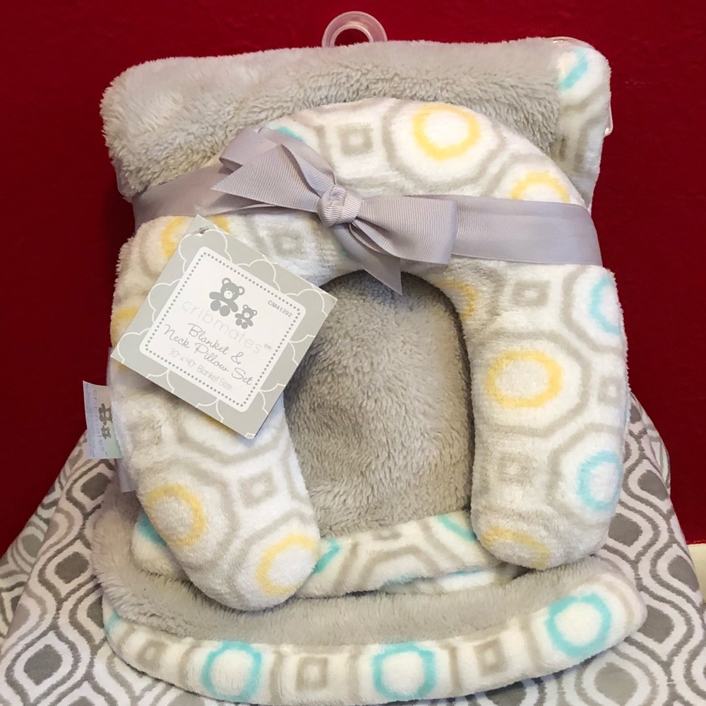 Baby Blanket and neck pillow set